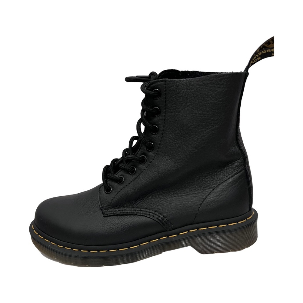 DOC MARTENS Lace Up Leather Boots. Women’s Size 8. Like New, Worn Once!